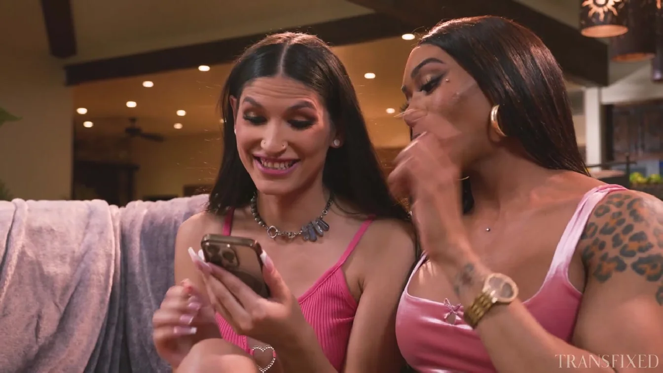 Transfixed Jewelz Blu Zariah Aura and Leilani Li Anonymous Can nclude Us Right XXX